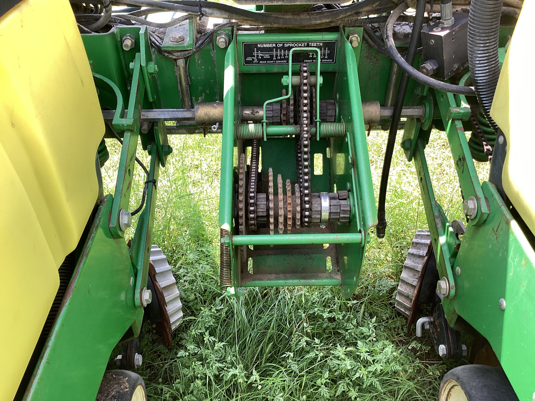 2004 John Deere 1720 Image 18