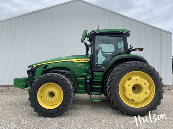 Photo of 2023 John Deere 8R 310
