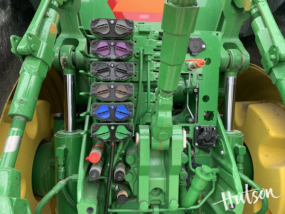 Photo of 2023 John Deere 8R 310