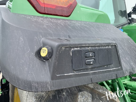 Photo of 2023 John Deere 8R 310