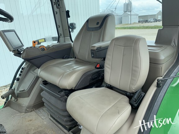 Photo of 2023 John Deere 8R 310