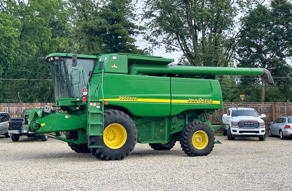 2002 John-Deere 9650 STS