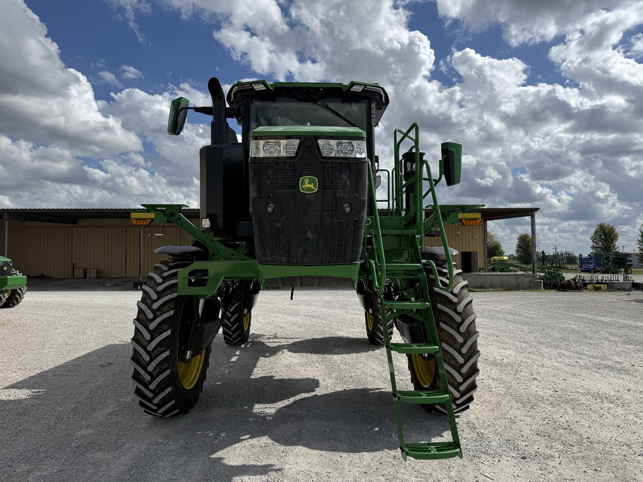  2025 John Deere 400R at Heritage Tractor in Nevada, MO