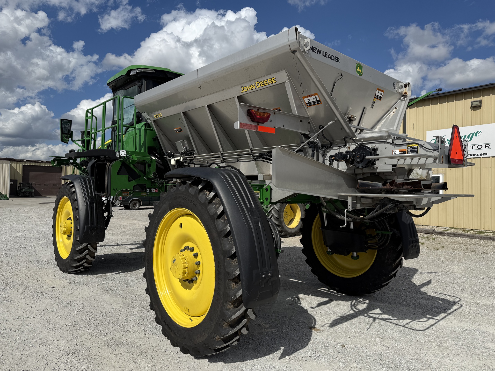  2025 John Deere 400R at Heritage Tractor in Nevada, MO