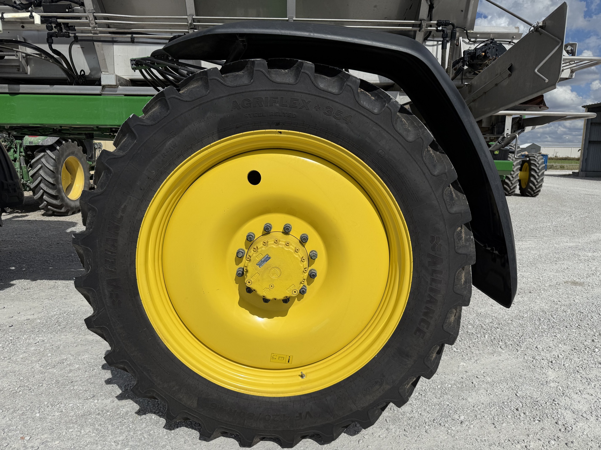  2025 John Deere 400R at Heritage Tractor in Nevada, MO