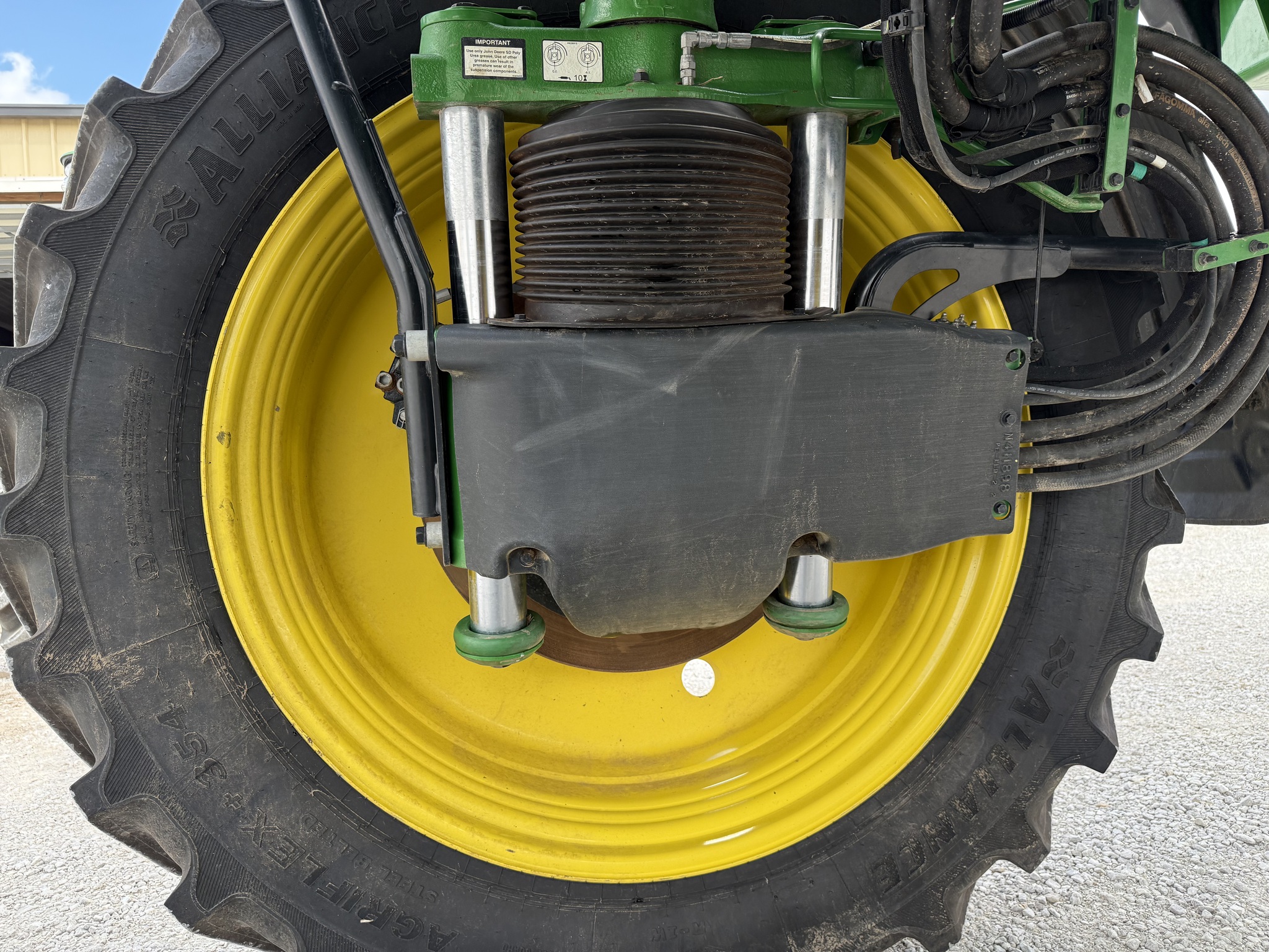  2025 John Deere 400R at Heritage Tractor in Nevada, MO