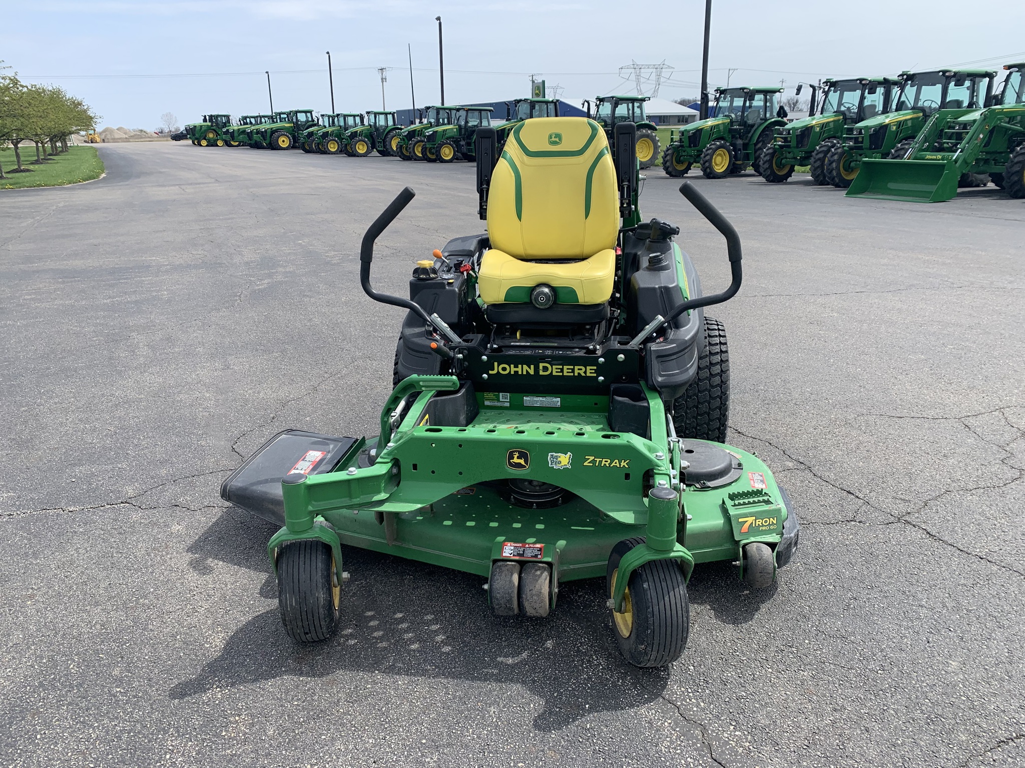 2023 John Deere Z950M Image 1