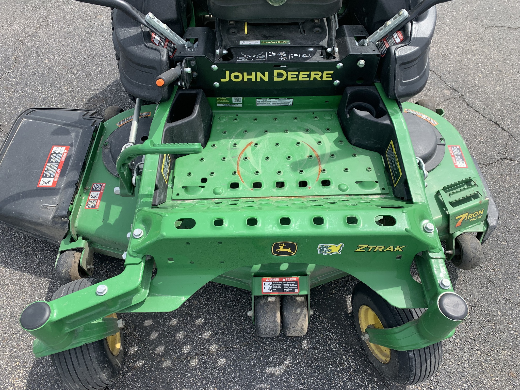 2023 John Deere Z950M Image 7