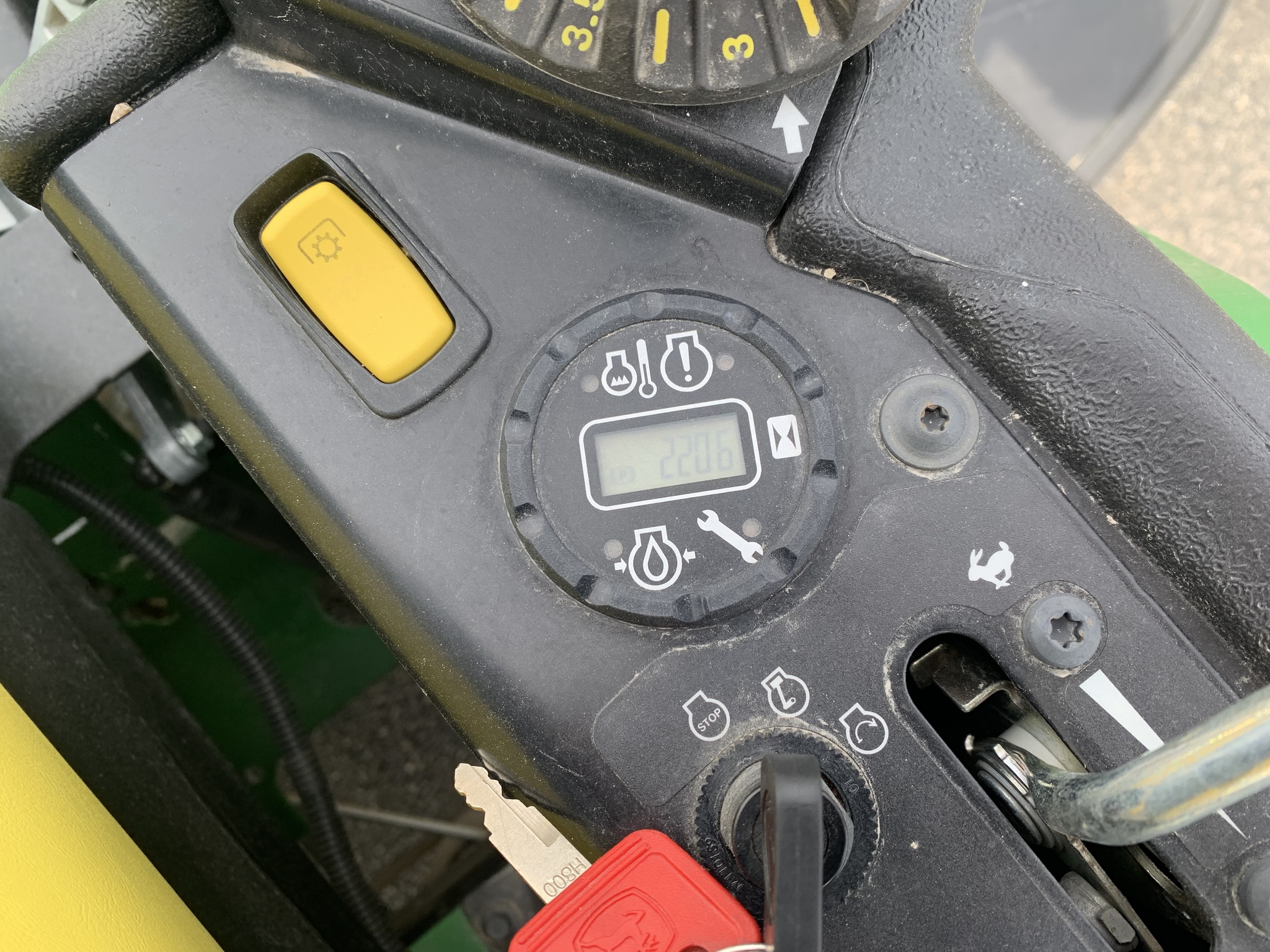 2023 John Deere Z950M Image 10