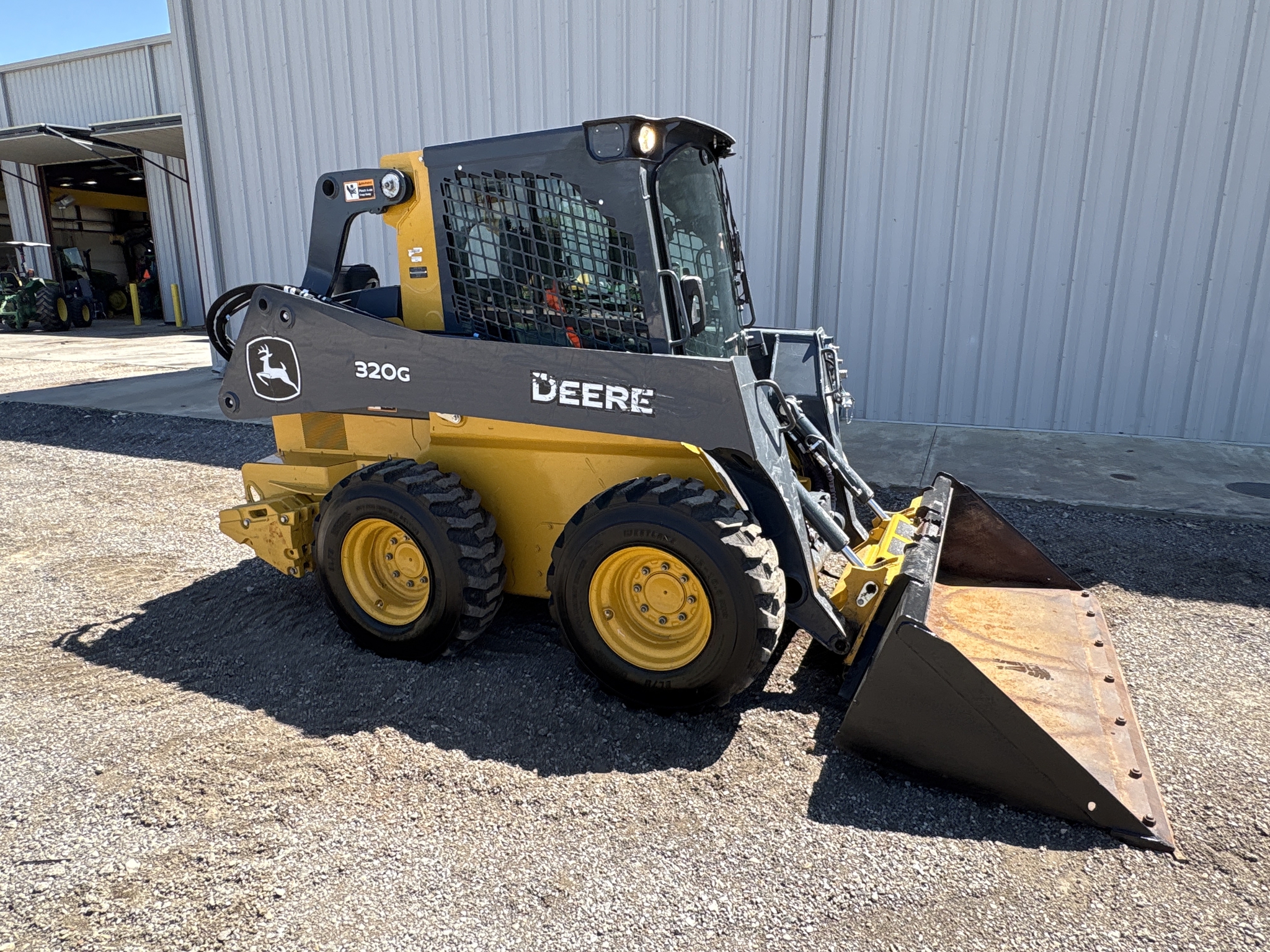 2021 John Deere 320G Image 9
