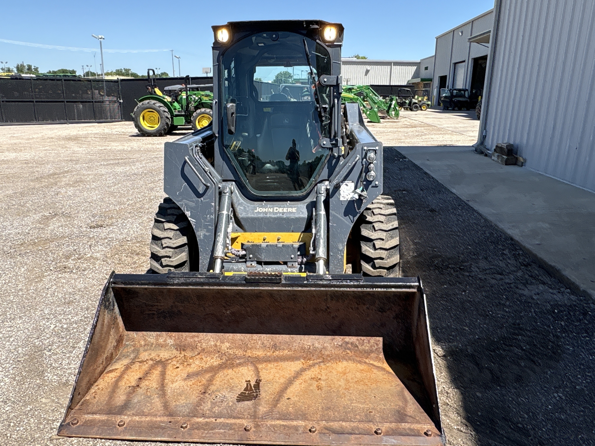 2021 John Deere 320G Image 14