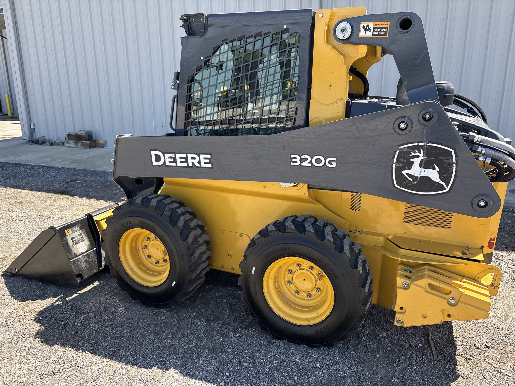 2021 John Deere 320G Image 7