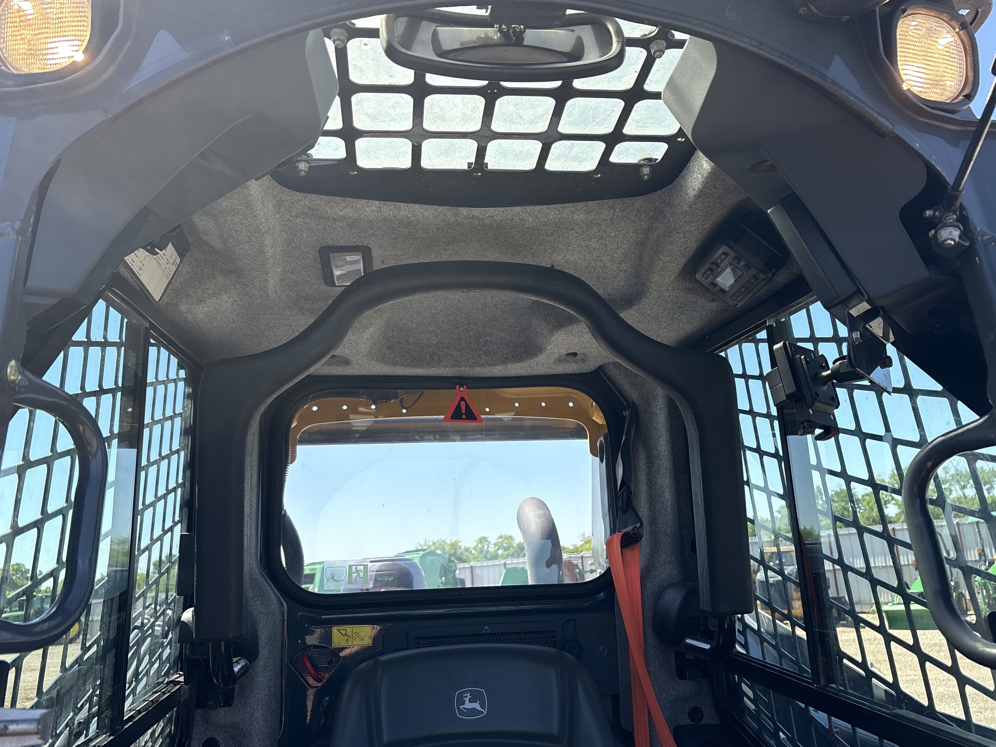 2021 John Deere 320G Image 30