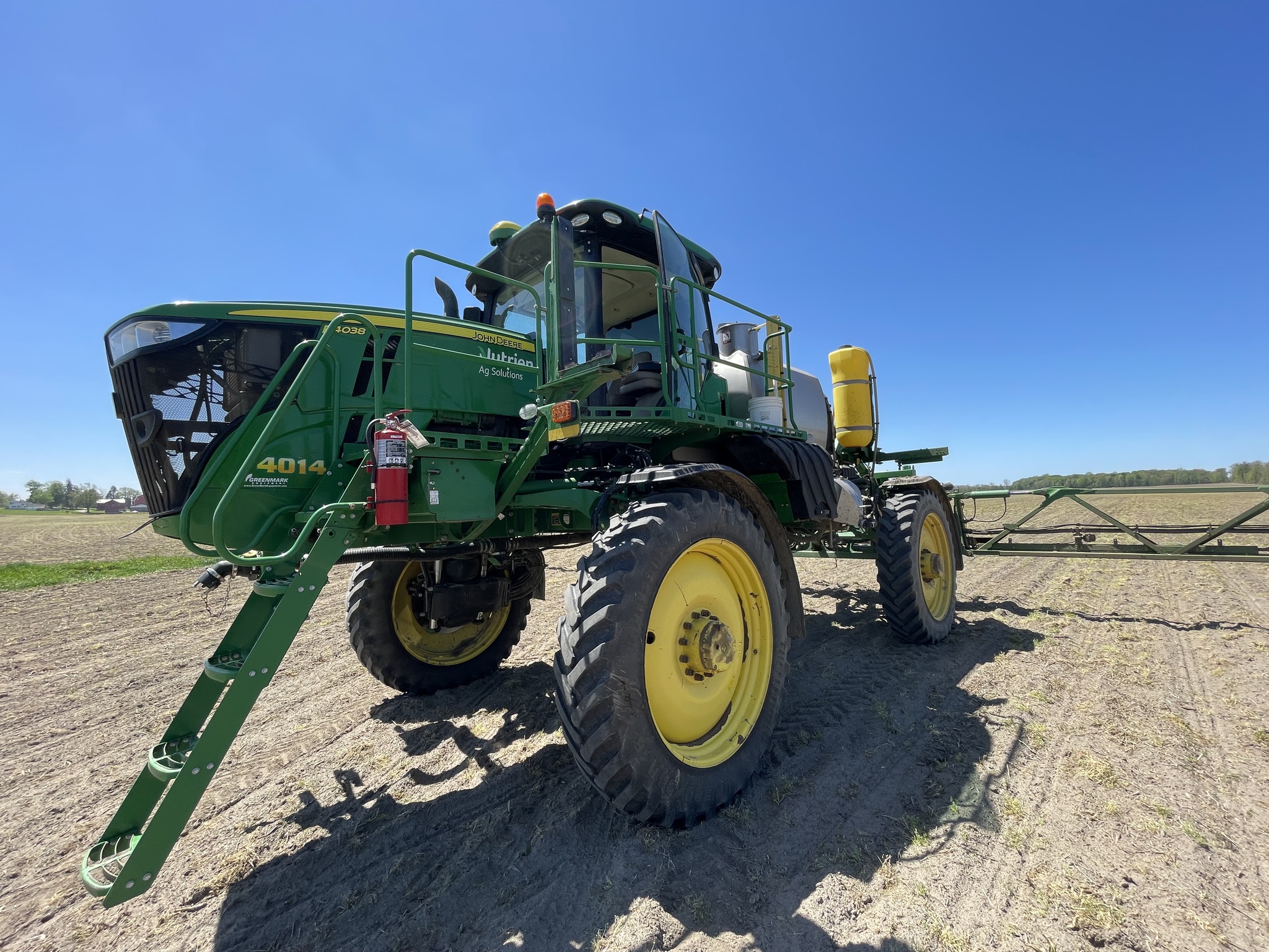 2019 John Deere R4038 Image 5