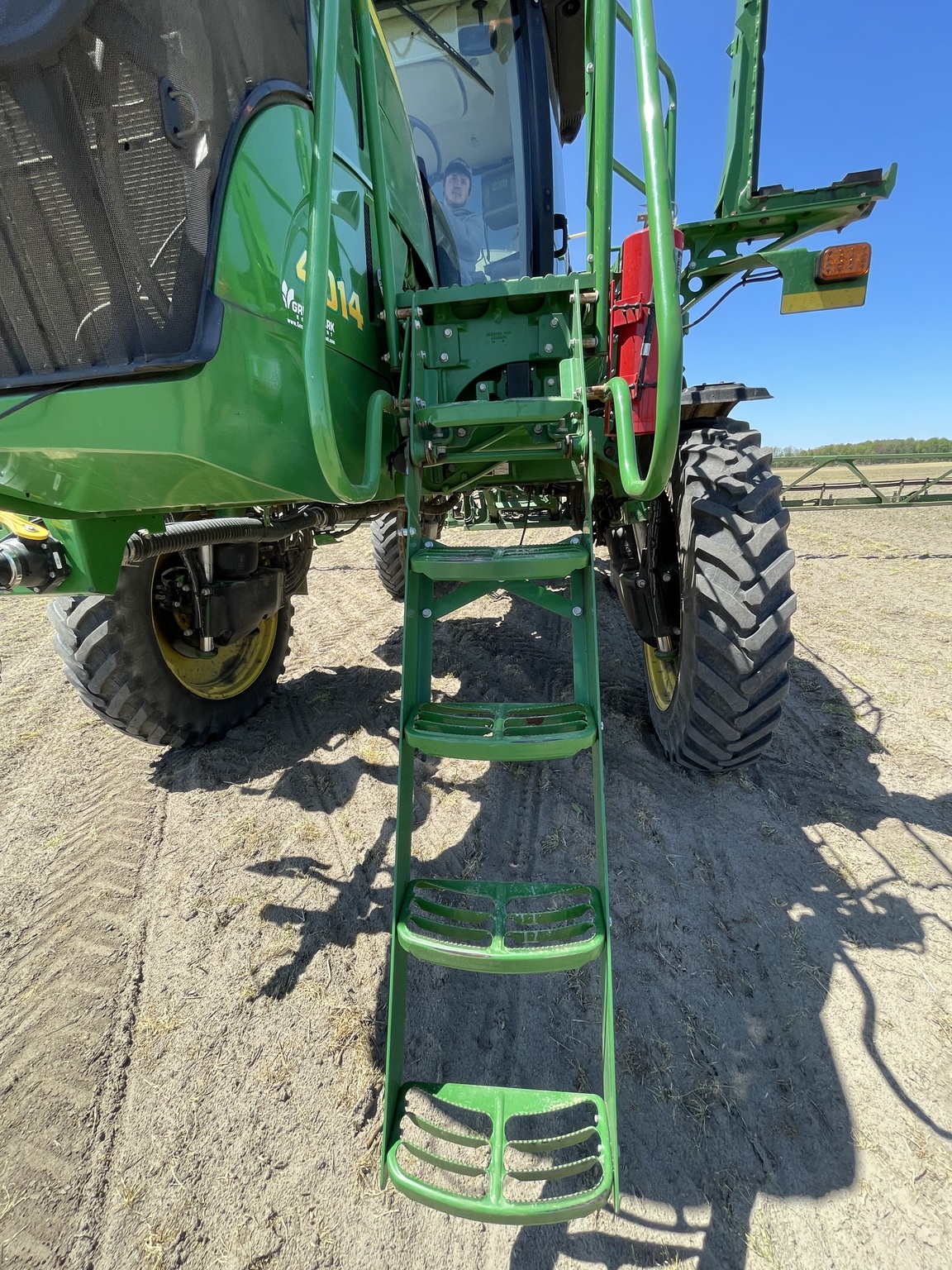 2019 John Deere R4038 Image 8