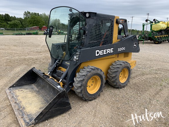 Photo of 2019 John Deere 320G