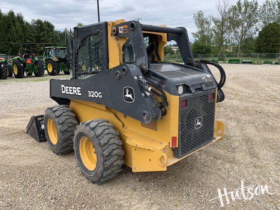 Photo of 2019 John Deere 320G