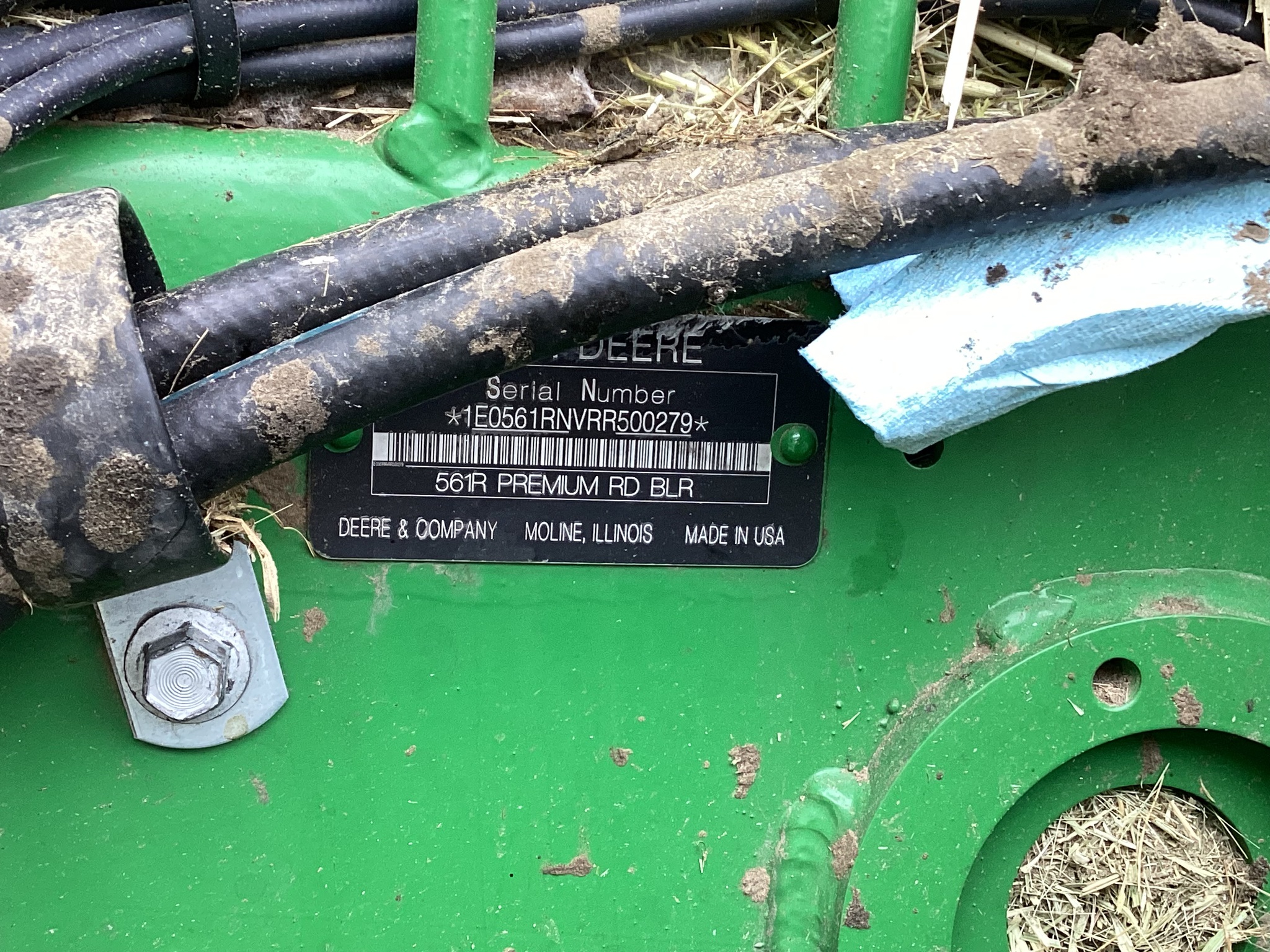 2024 John Deere 561R Image 39
