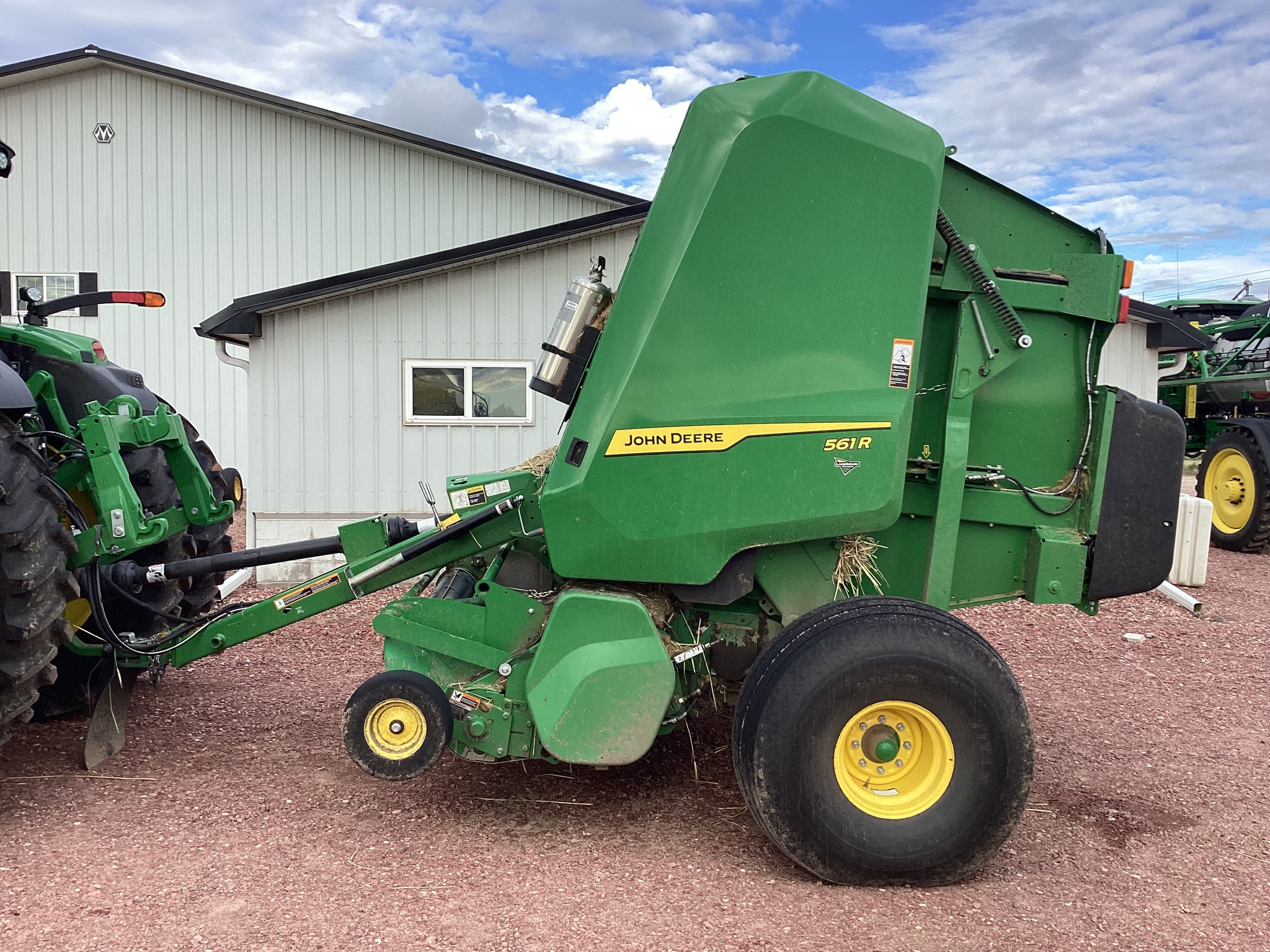 2024 John Deere 561R Image 6