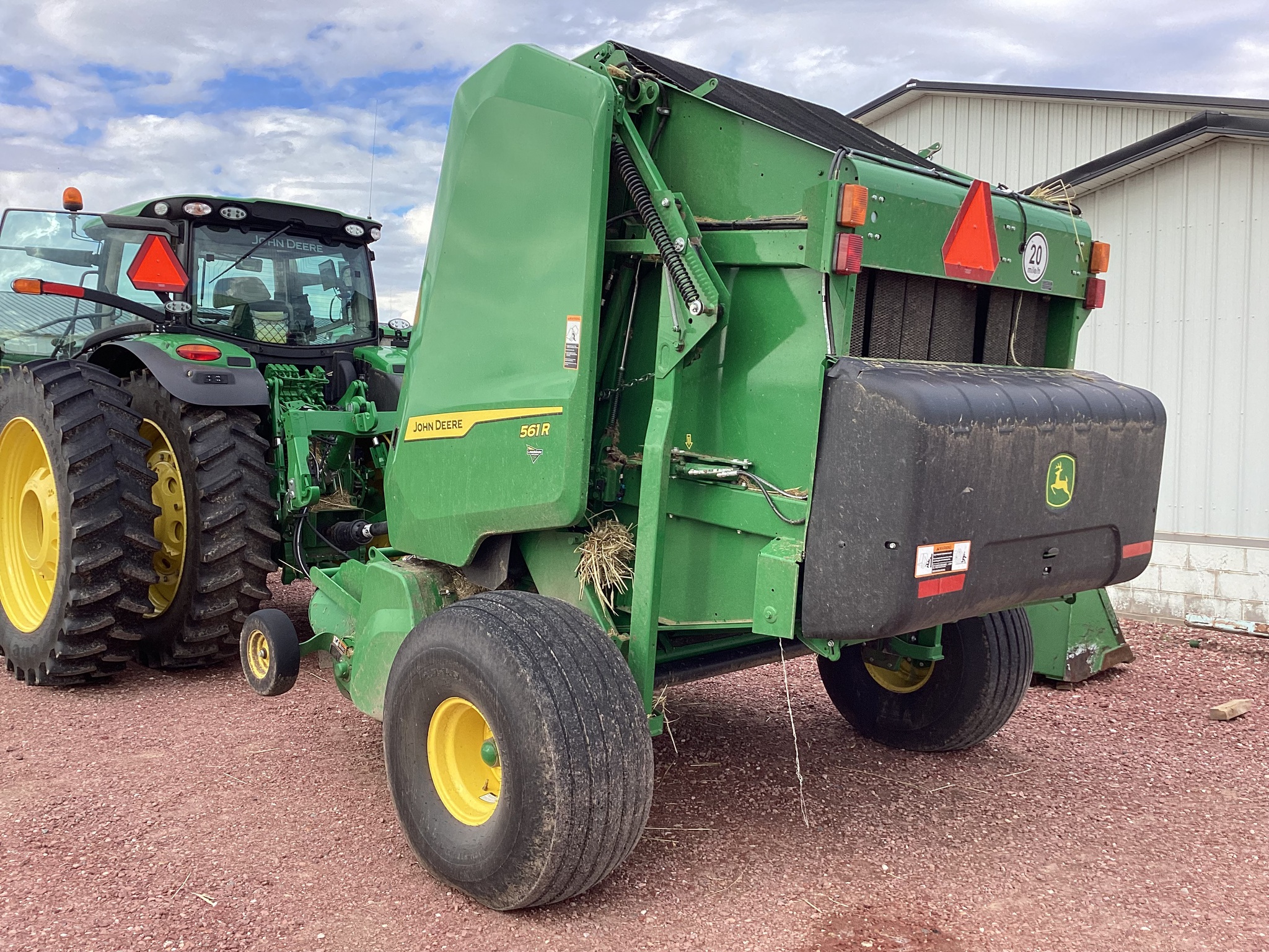 2024 John Deere 561R Image 7