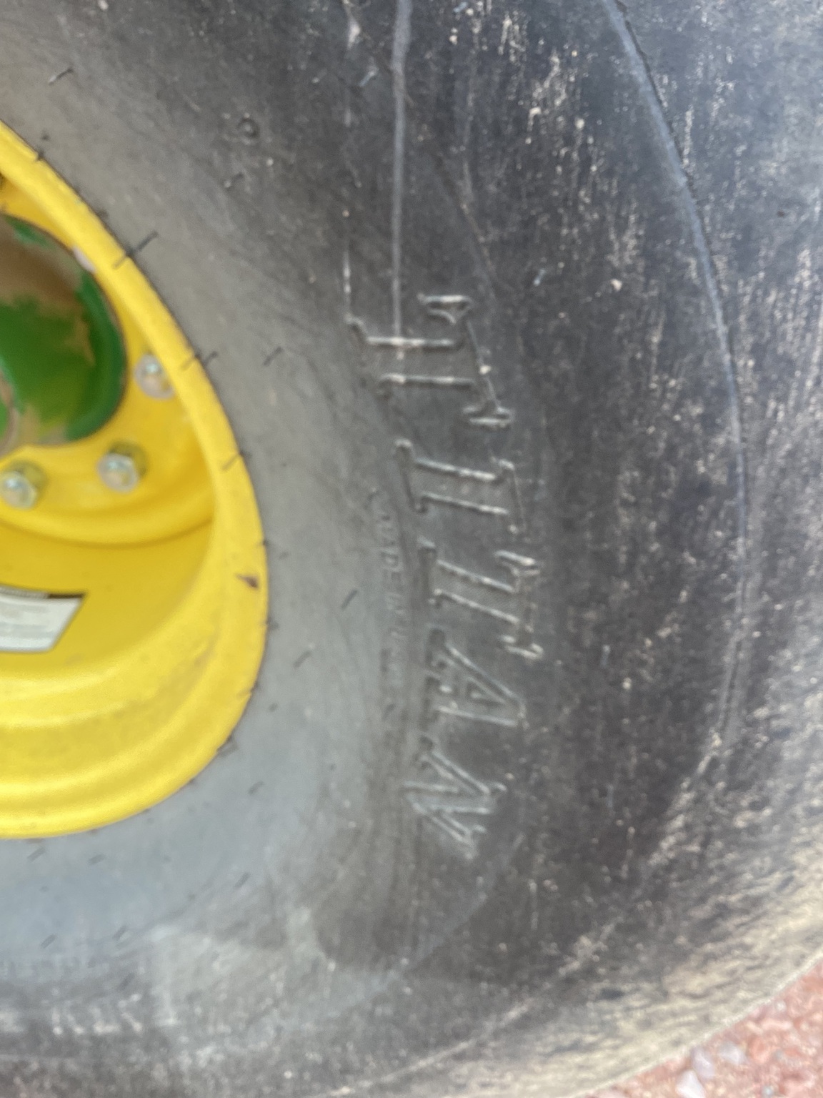 2024 John Deere 561R Image 26