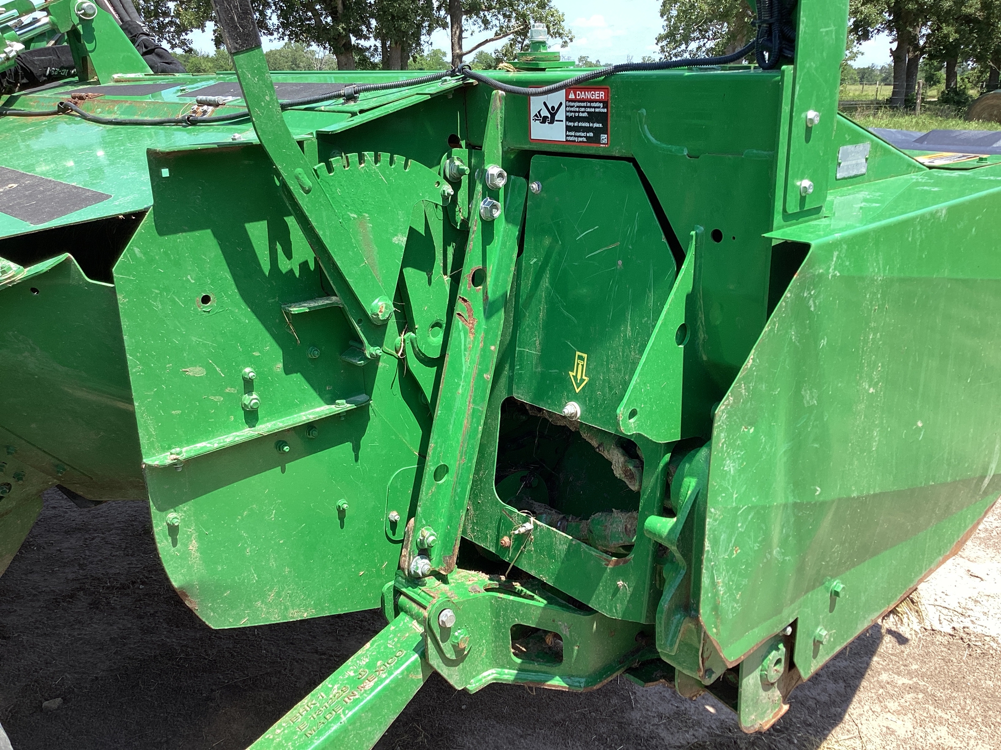 2022 John Deere W200M Image 32