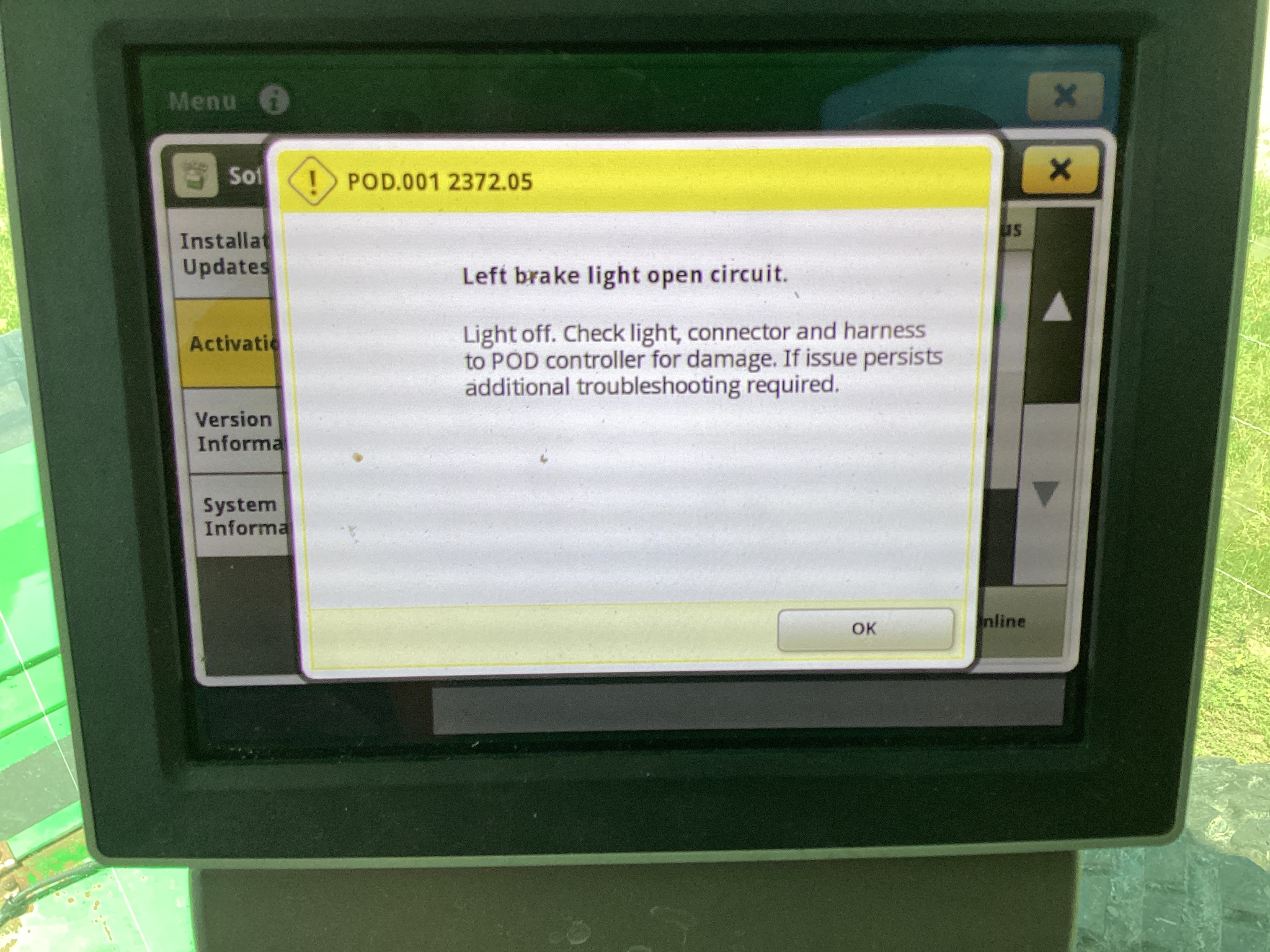 2022 John Deere W200M Image 14