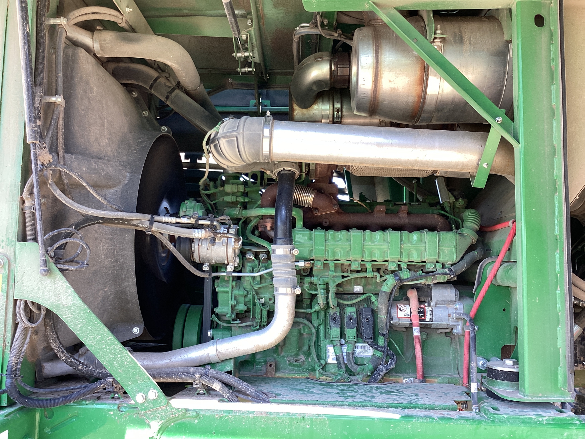 2022 John Deere W200M Image 26