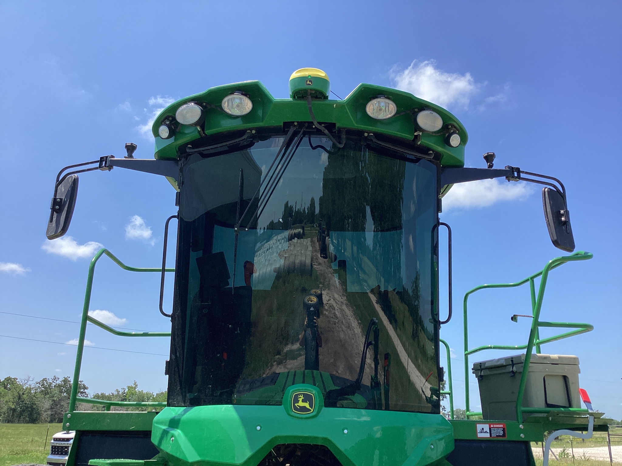 2022 John Deere W200M Image 22