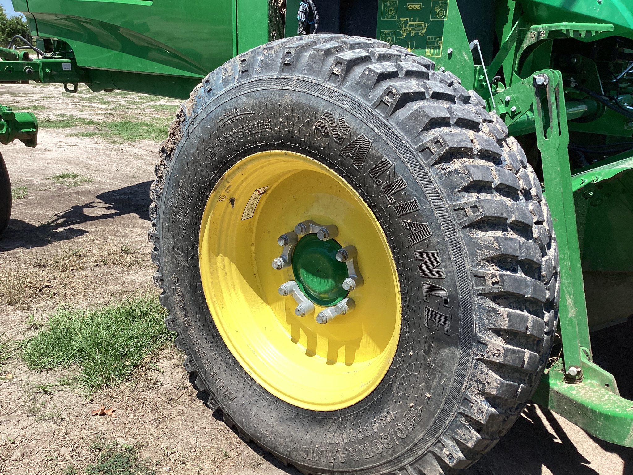 2022 John Deere W200M Image 43