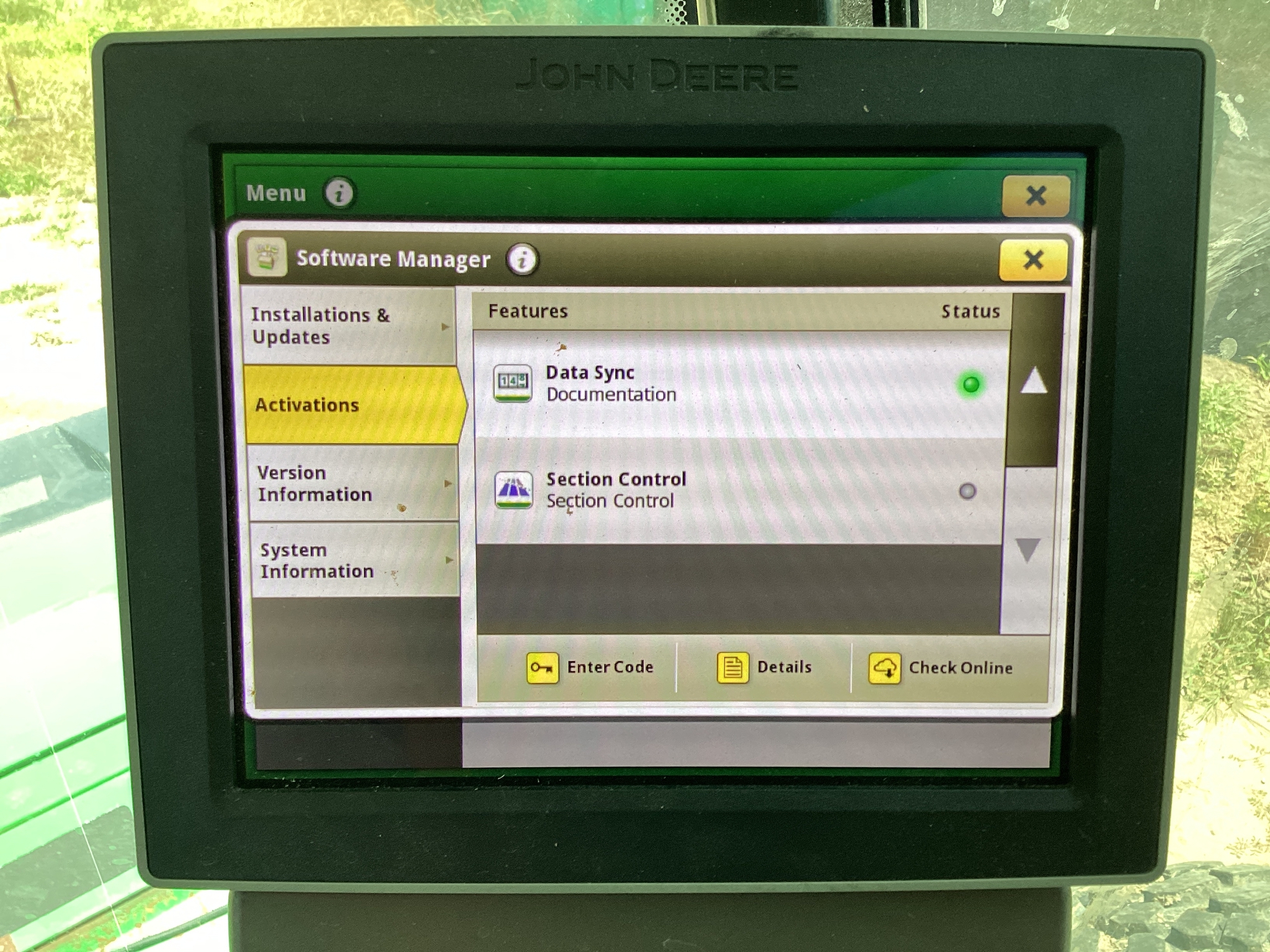 2022 John Deere W200M Image 18