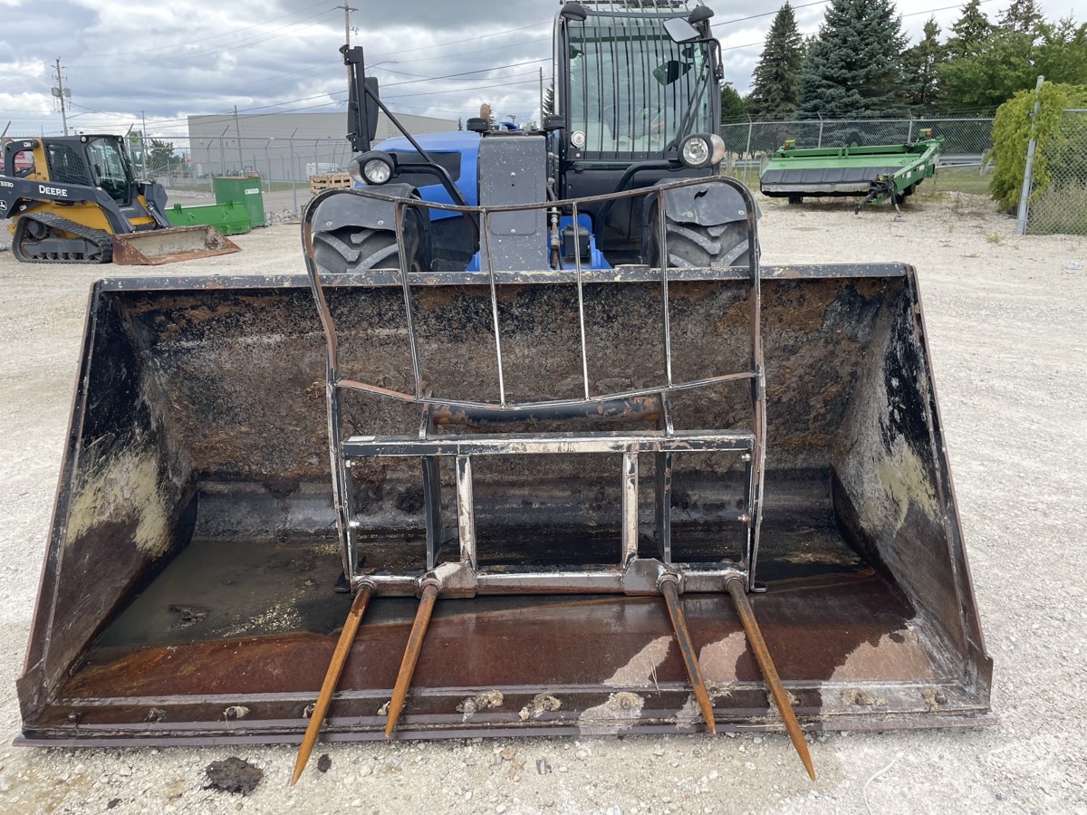 2020 New Holland LM7.42 Image 3