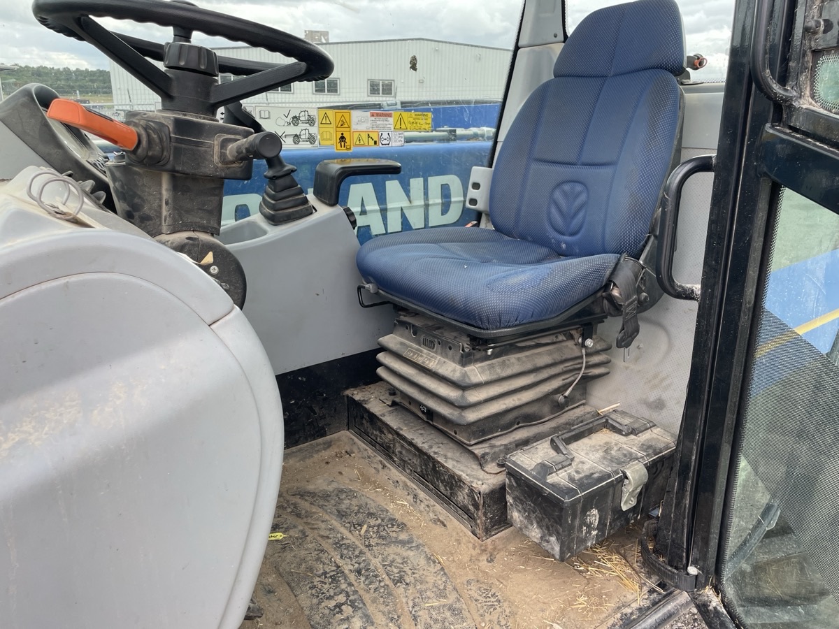 2020 New Holland LM7.42 Image 5