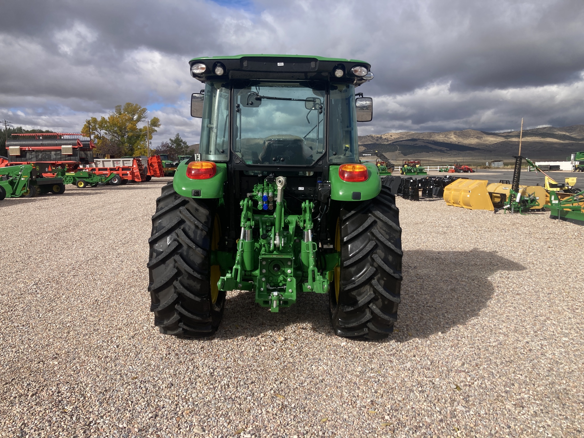 2024 John Deere 5130M Image 4