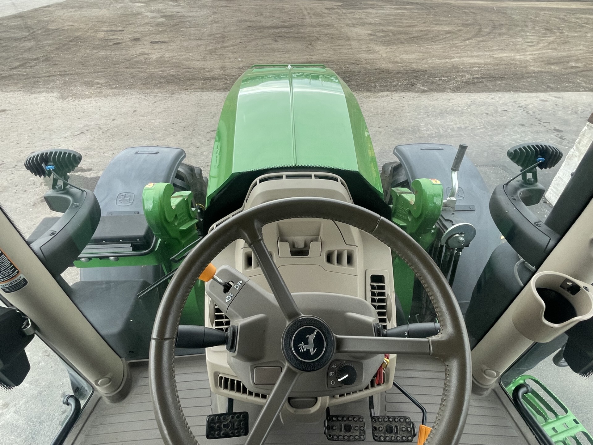 2023 John Deere 6R 165 Image 25