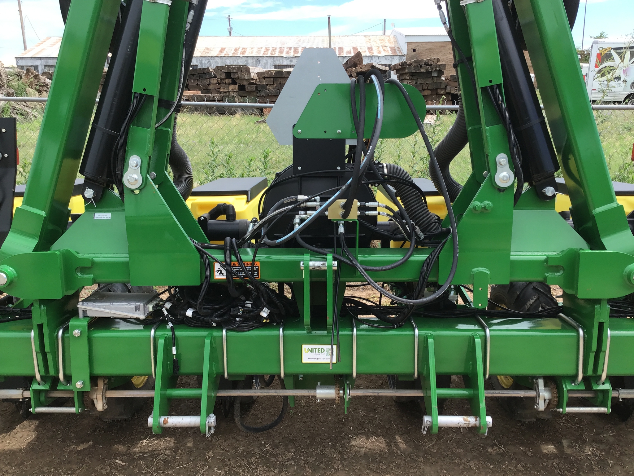 2024 John Deere 1725 Image 4