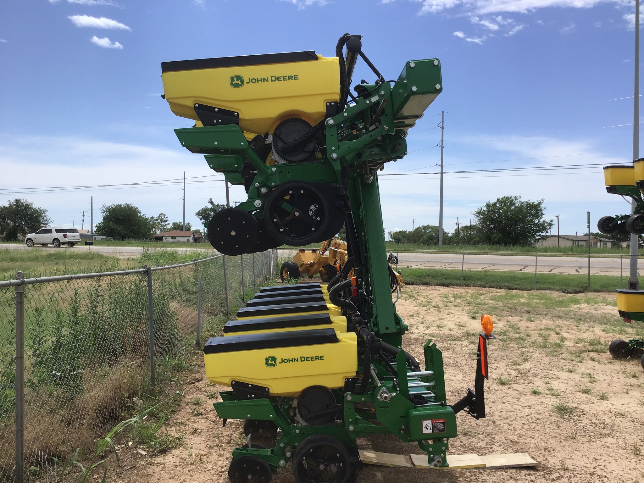 2024 John Deere 1725 Image 6