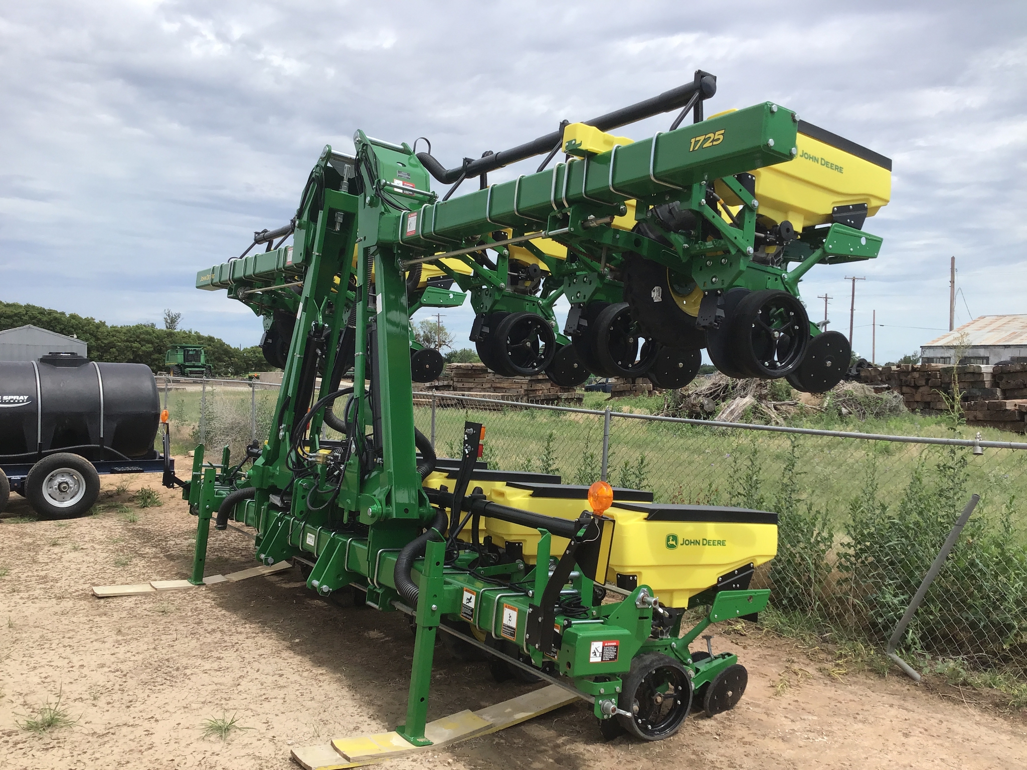 2024 John Deere 1725 Image 7