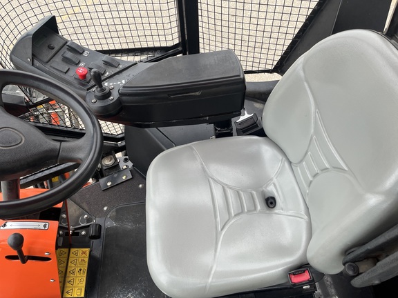 Used 2015 Jacobsen LF-550 Fairway Mowers at Horizon Ag & Turf in Edmonton West, AB - Photo6