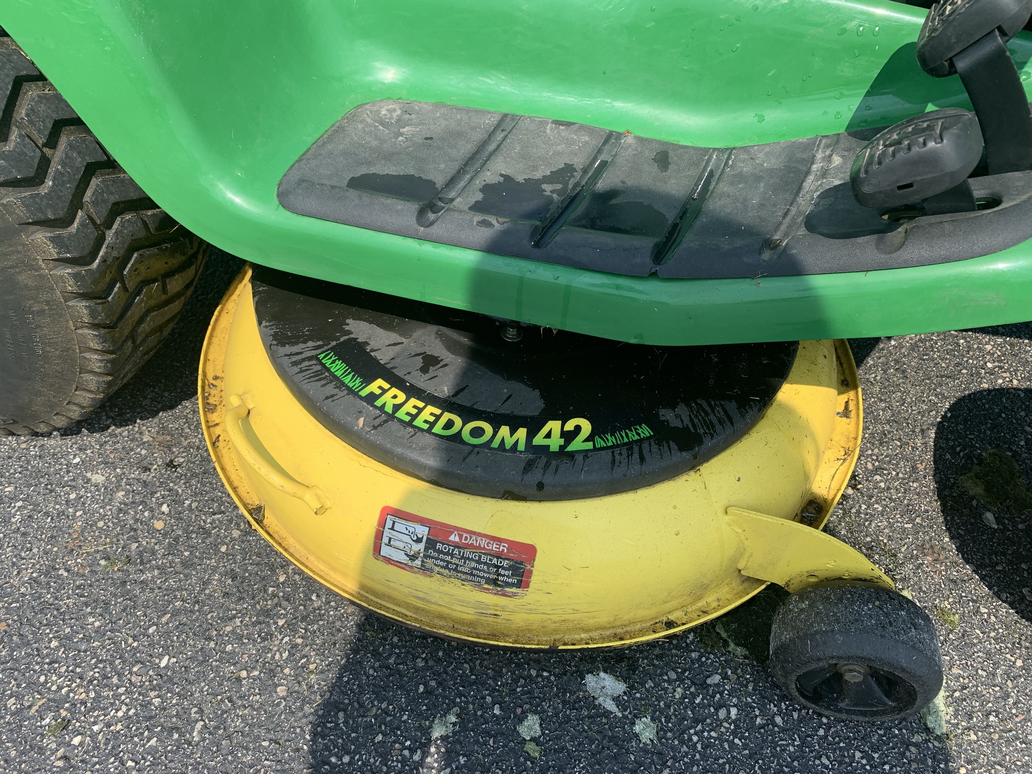 2000 John Deere LT166 Image 6
