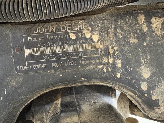 Photo of 2006 John Deere 3520