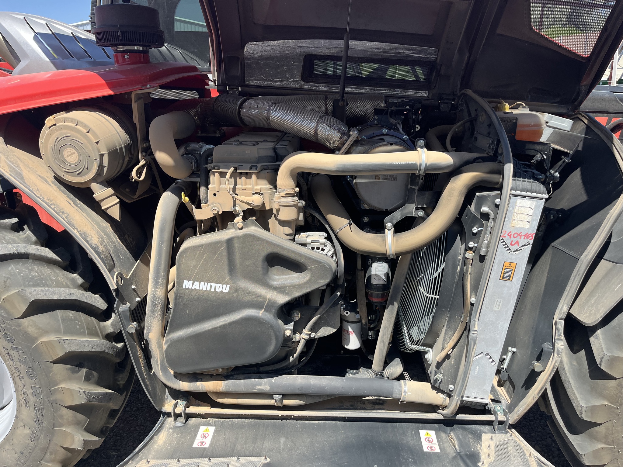 2023 Manitou 841-145 Image 15