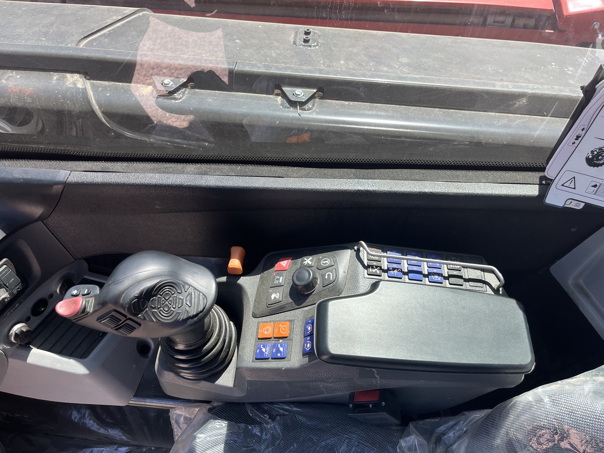 2023 Manitou 841-145 Image 13