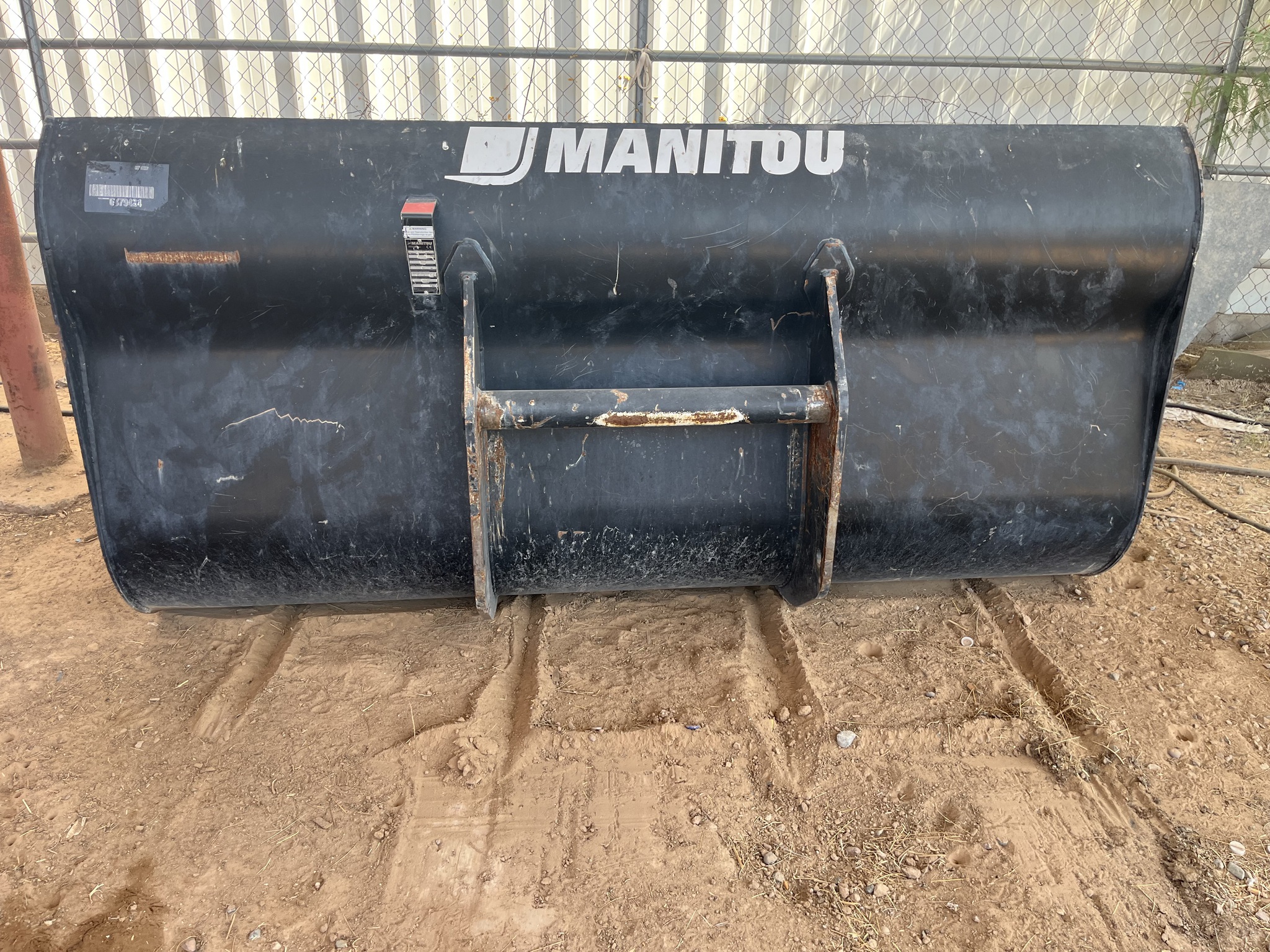 2023 Manitou 841-145 Image 19