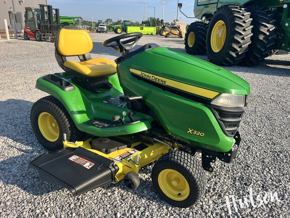 Photo of 2015 John Deere X320