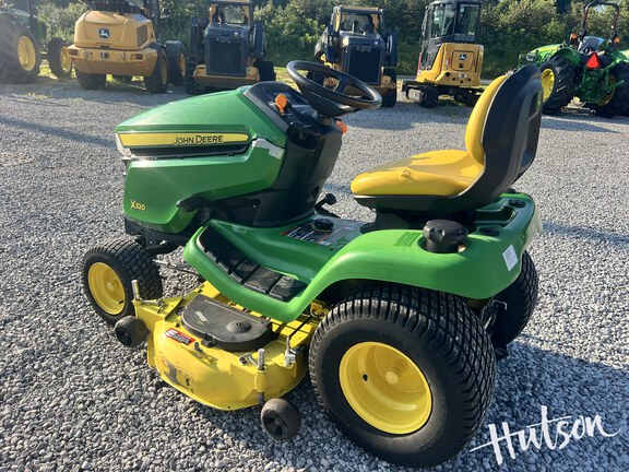 Photo of 2015 John Deere X320