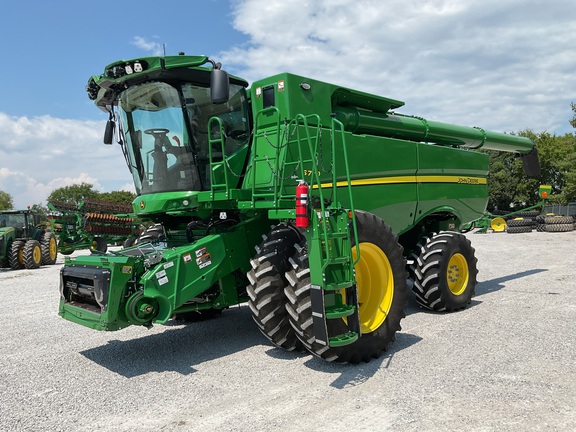 Photo of 2024 John Deere S770