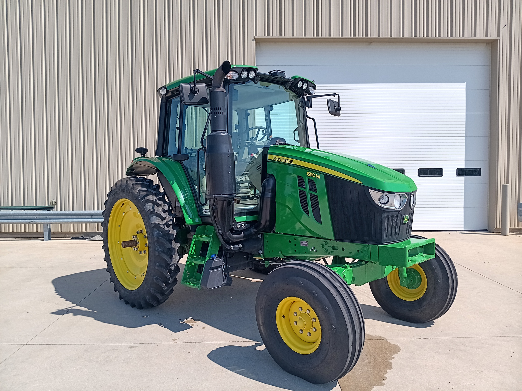2023 John Deere 6110M Image 1
