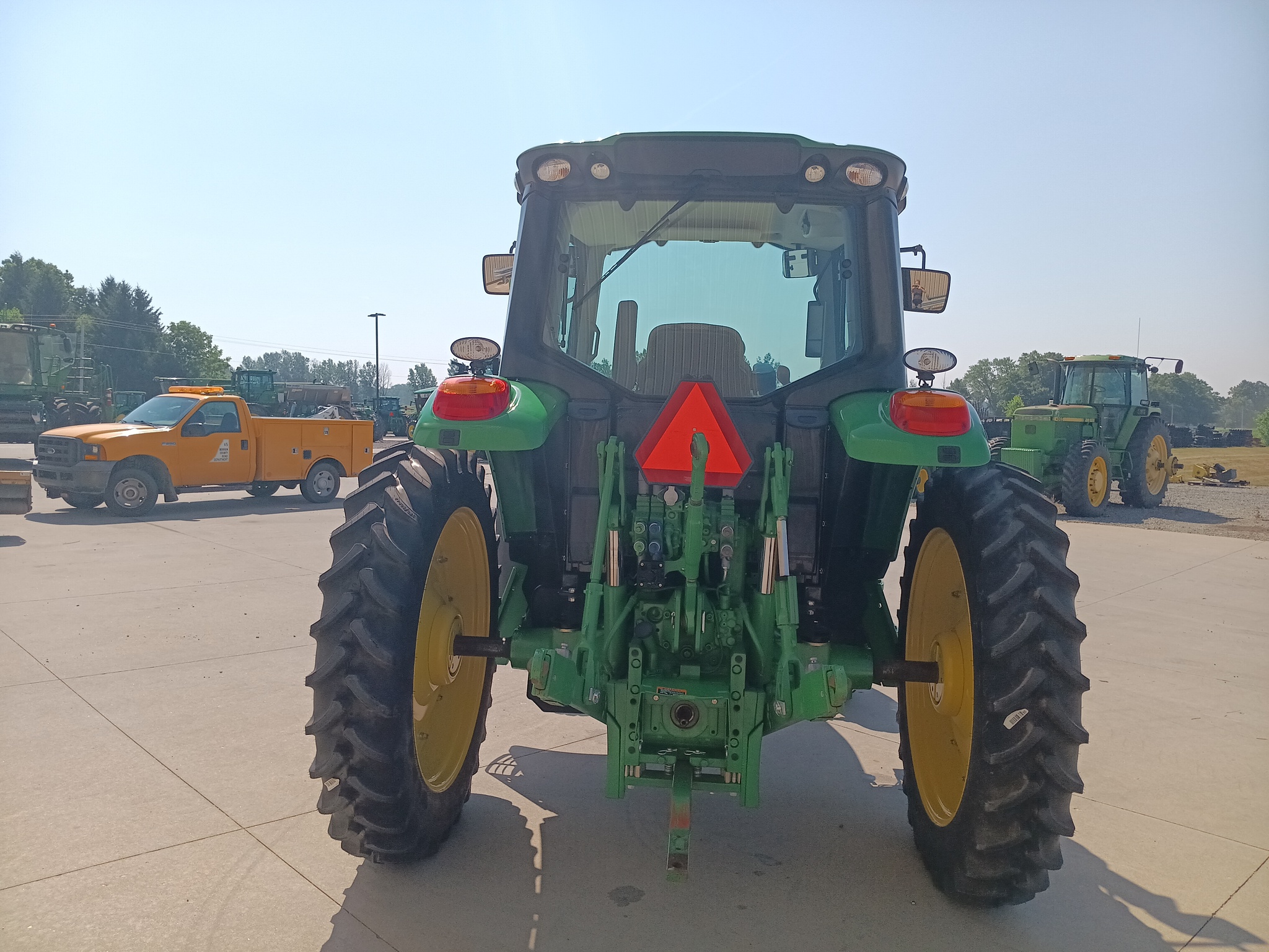 2023 John Deere 6110M Image 3
