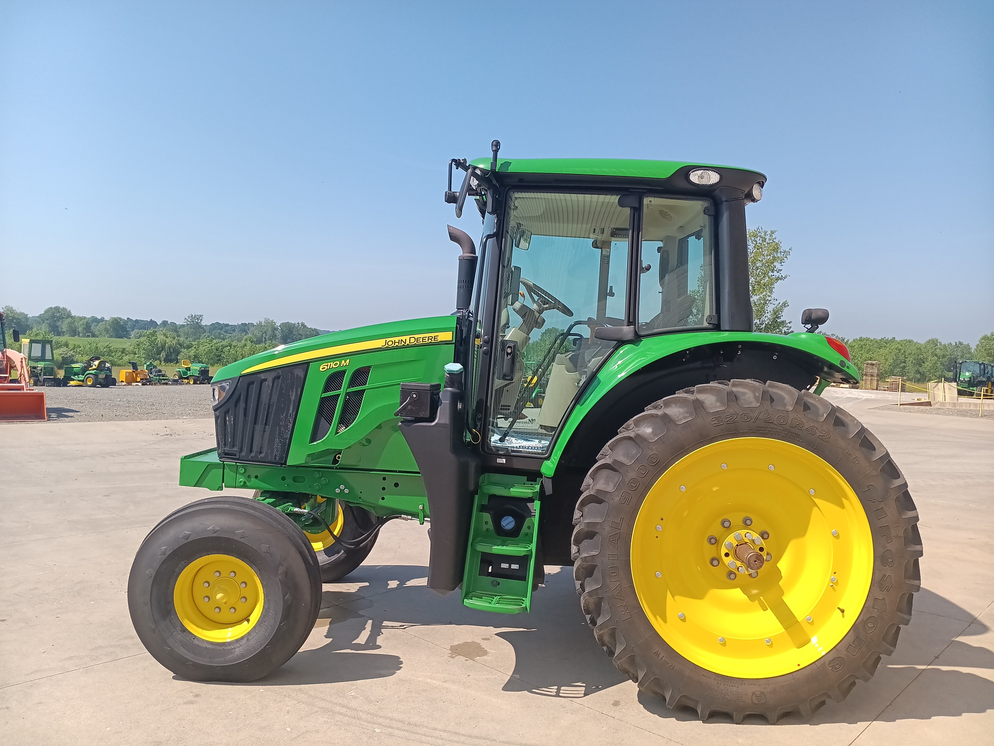 2023 John Deere 6110M Image 6